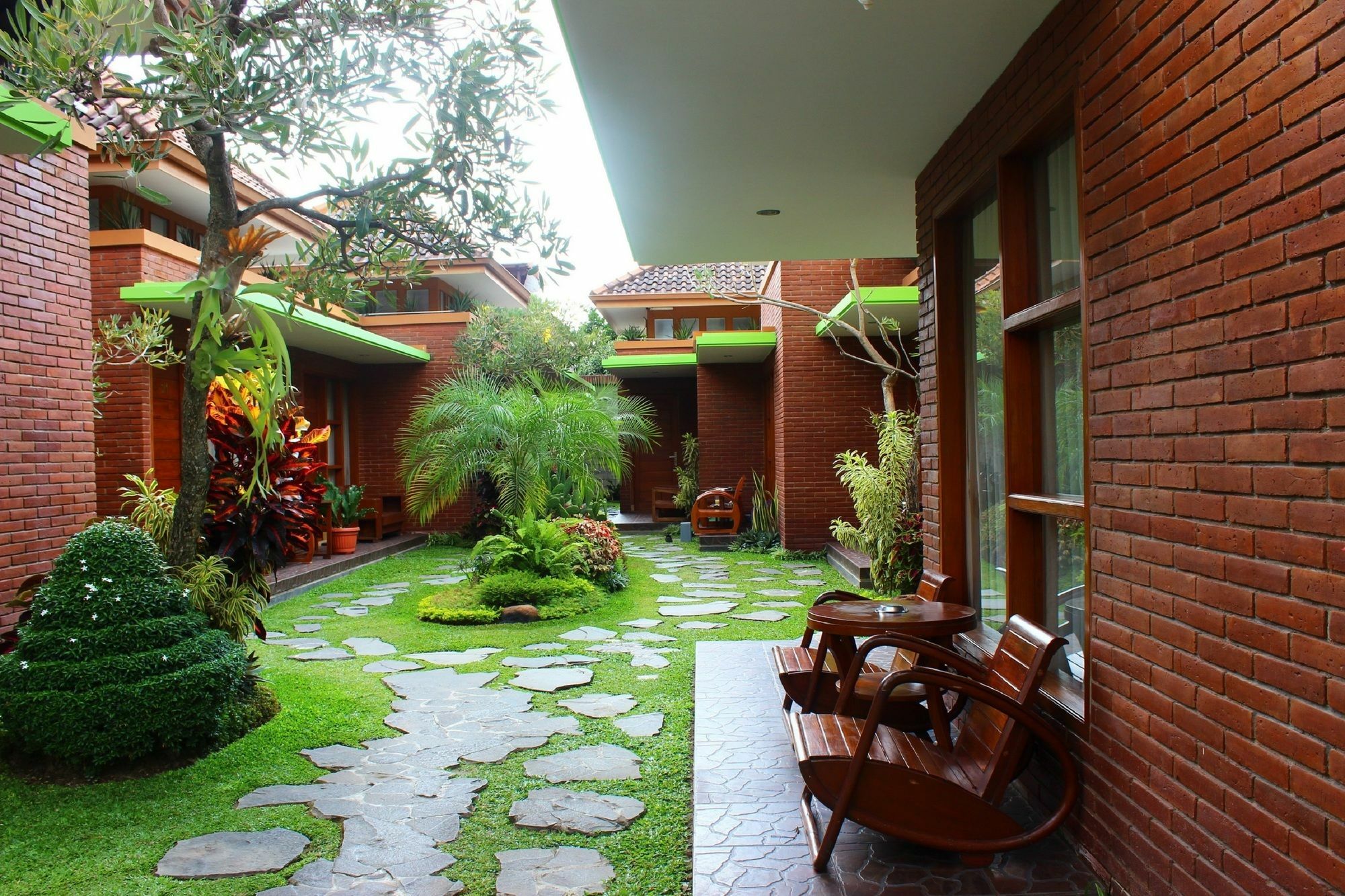 Hotel Rumput Resort & Resto Maguwo Exterior photo